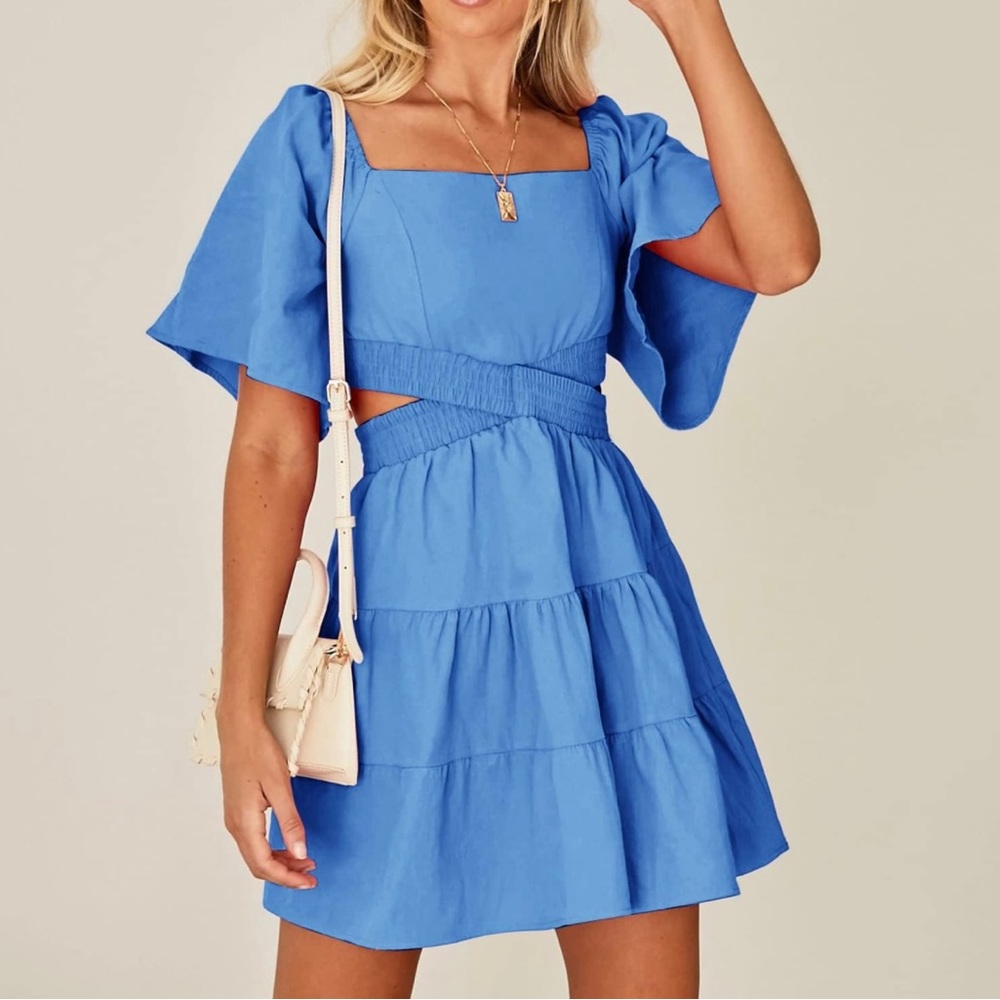 NWT. Size XL cut out mini dress. Smoke free home. Blue.